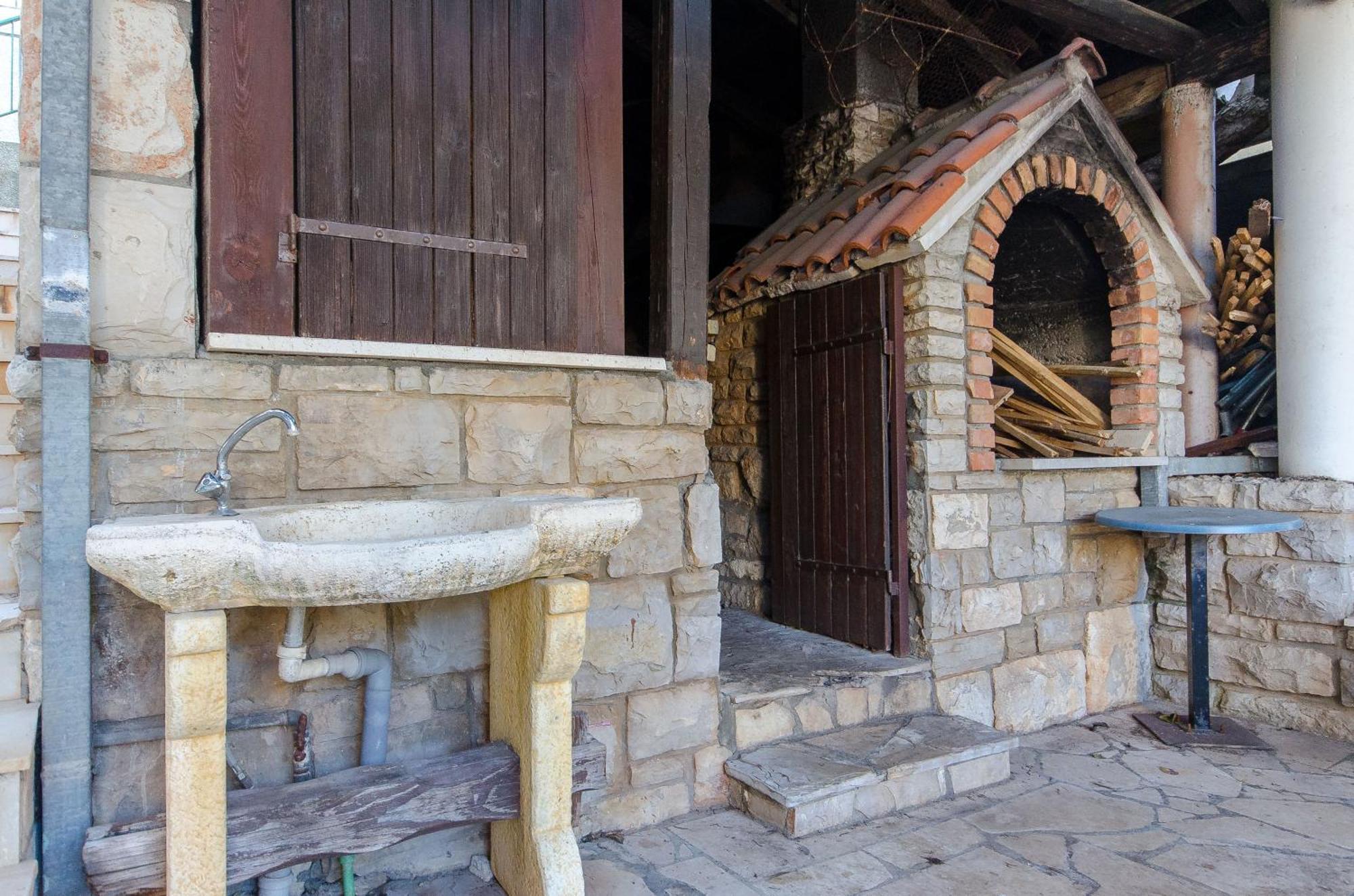 Studio Apartments Klara And Rio ستومورسكا المظهر الخارجي الصورة
